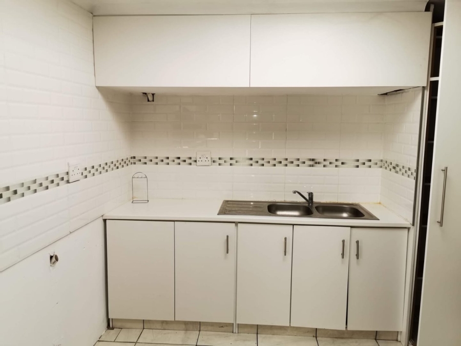 1 Bedroom Property for Sale in Brooklyn Western Cape